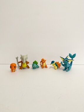 Pokémon Figure Tomy Nintendo Vaperon Cyndaquil Bulbasur Charmander Cubone Lot